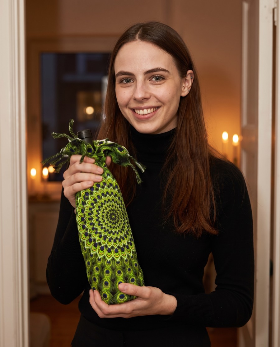 Gift Wine-Bottle-Wrap